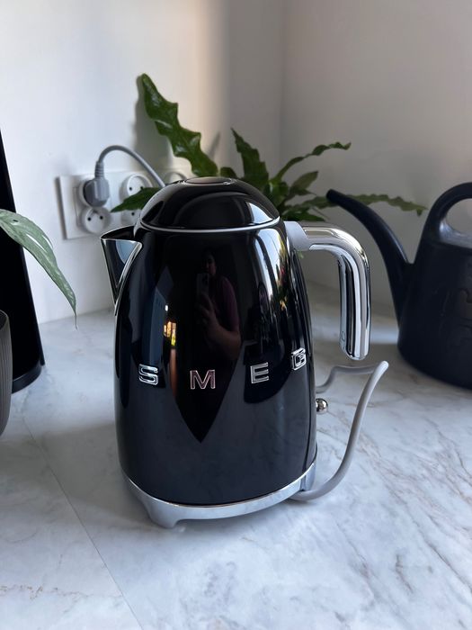 Czajnik Smeg czarny