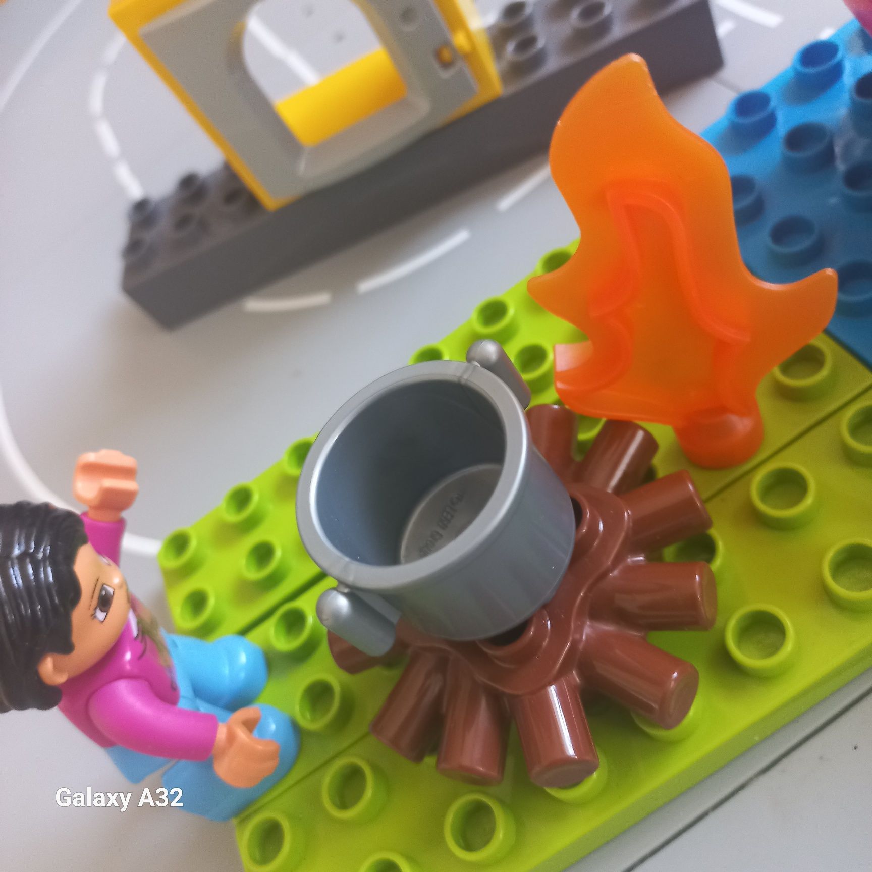 Lego duplo Wyspa piratow skarb ogniska lodz pirat