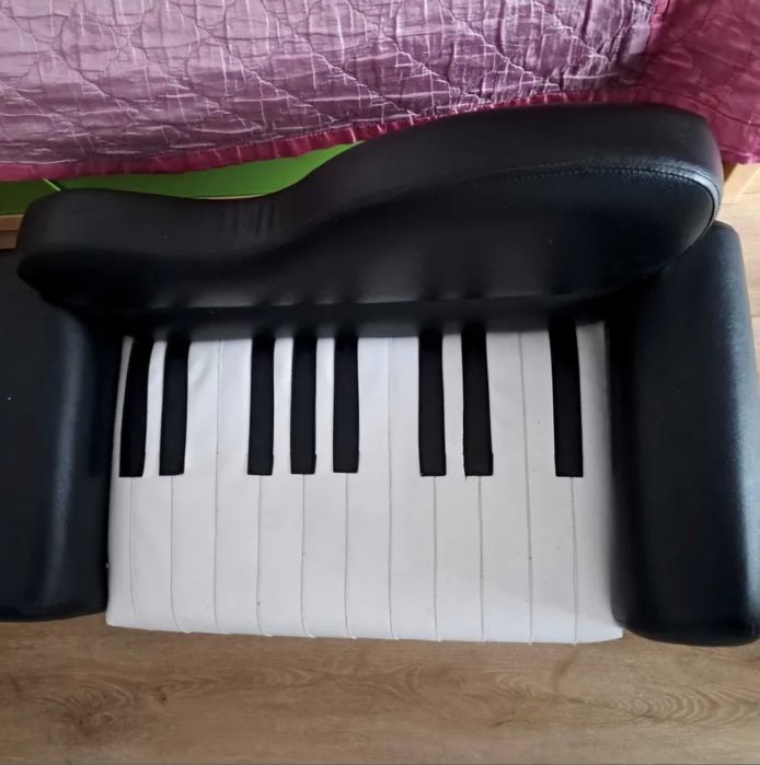 Skorzana kanapa pianino dla dzieci