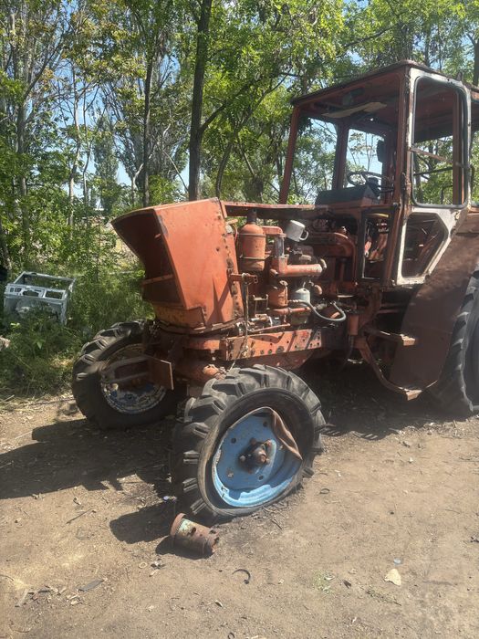 ЮМЗ. По запчастям.