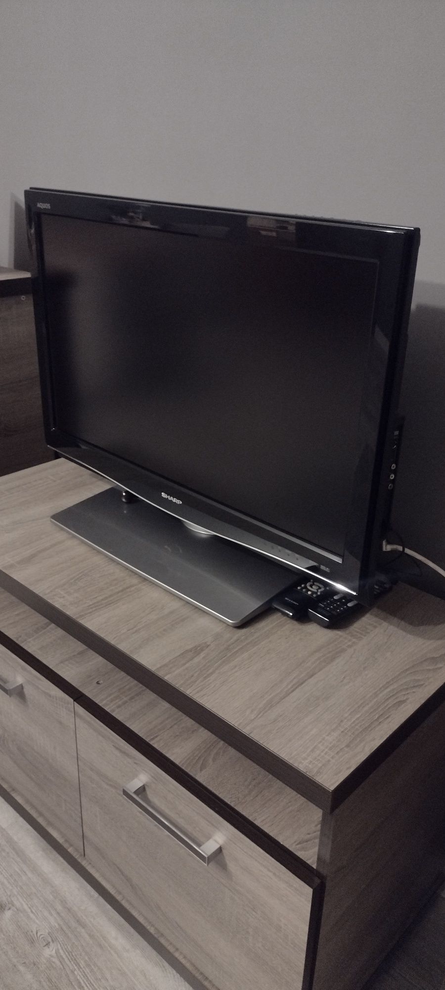 Telewizor SHARP 32 cale