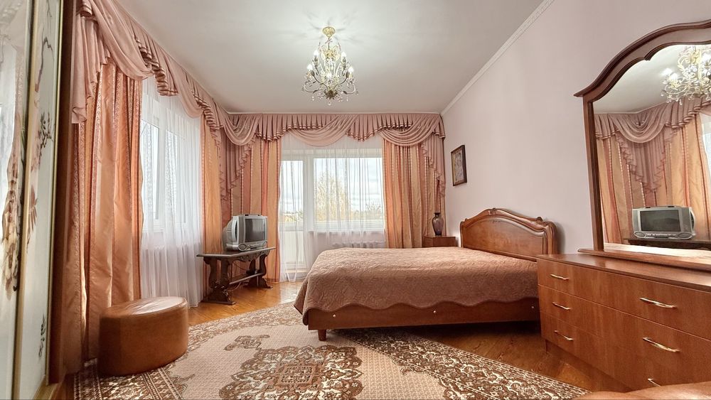 Будинок - дуплекс