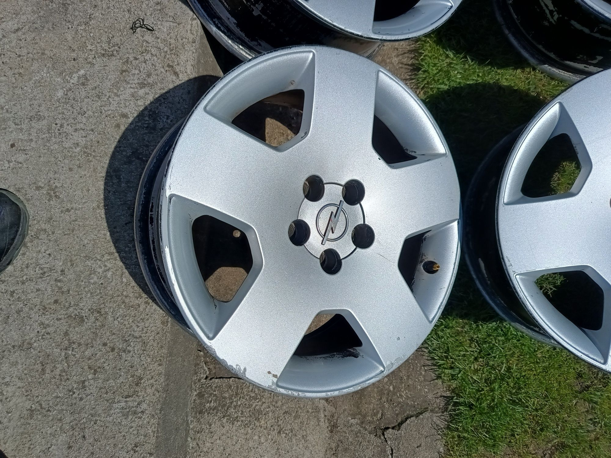 Felgi aluminiowe 17 " 5x110 Intra Opel Omega Wysyłka