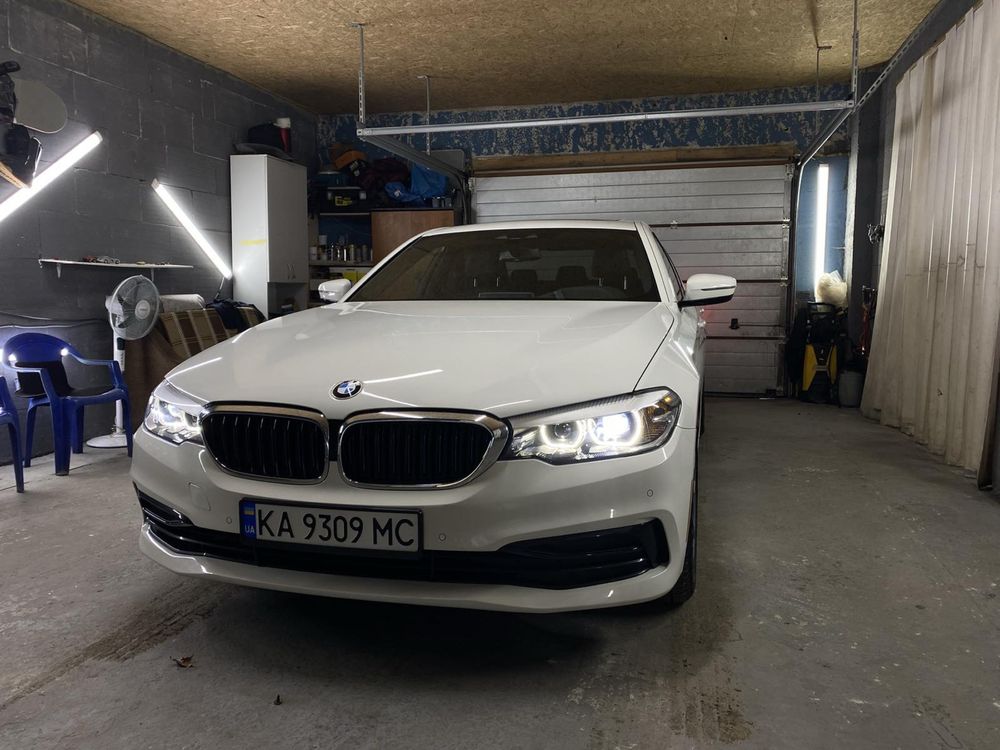 Продам BMW 530E 2018 G30 гибрид