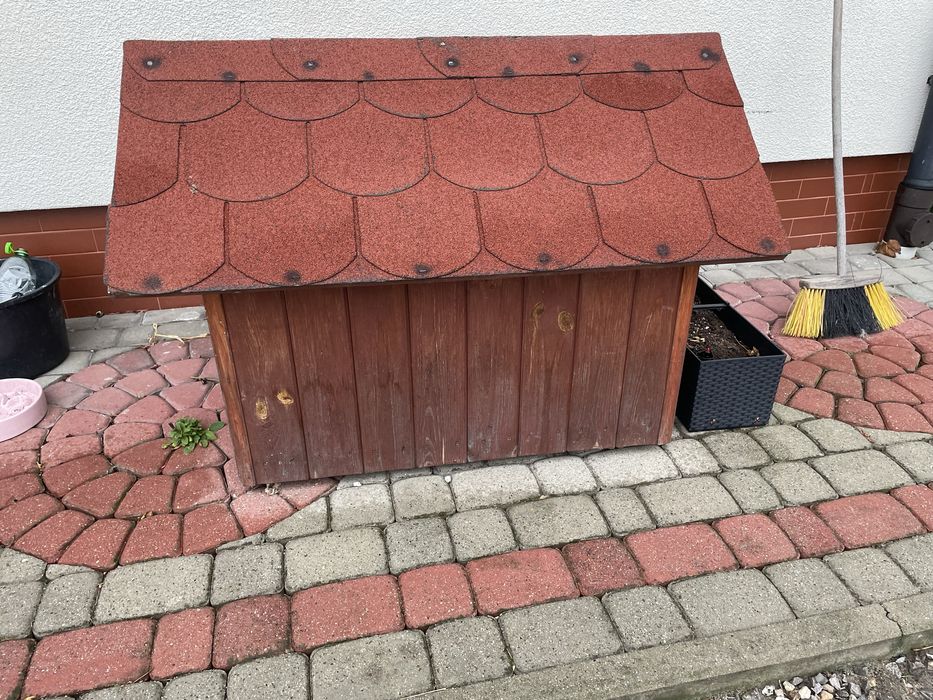 Buda dla psa ocieplana