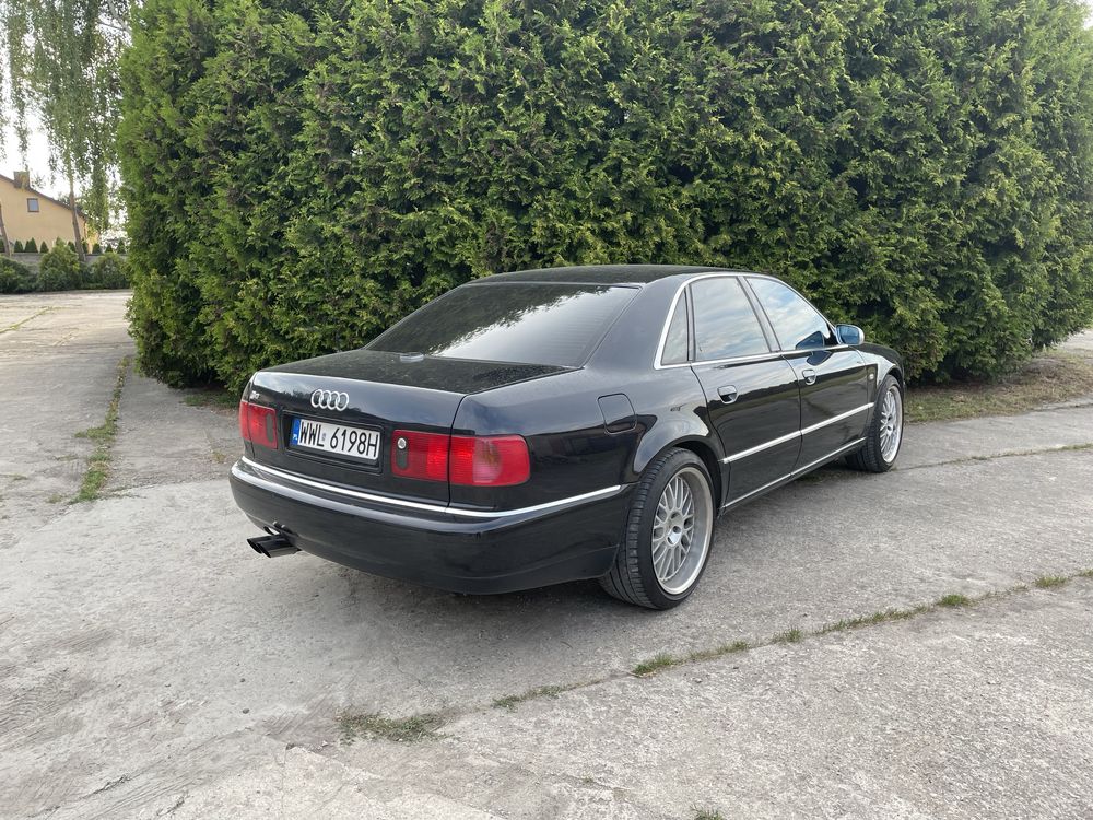 Audi S8 D2 2001r