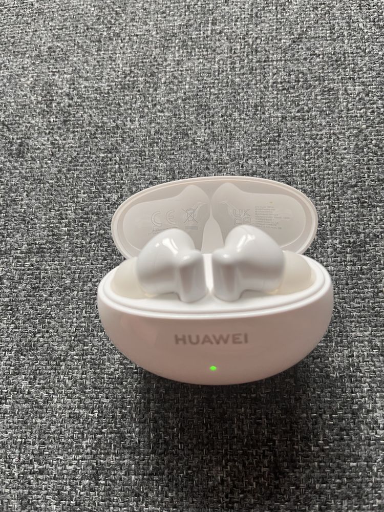 Huawei Freebuds 5i - na gwarancji.