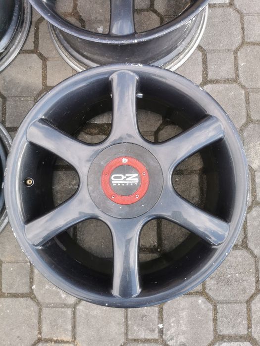 Felgi aluminiowe 17" 4x100 8J ET33  OZ RACING