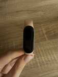 Zegarek mi band z ladowarką