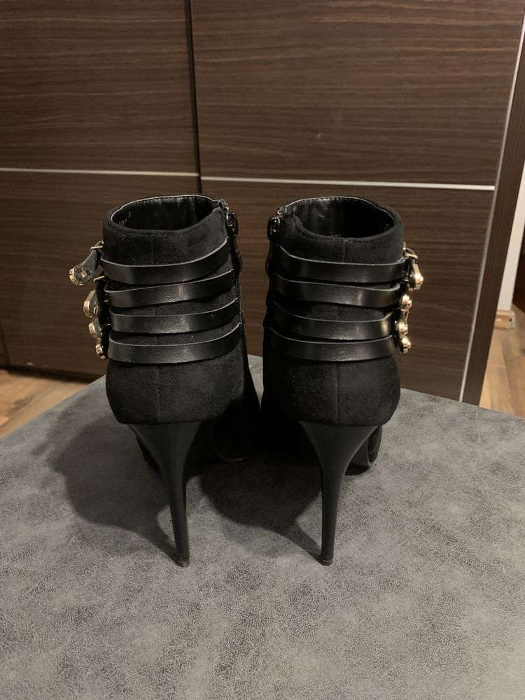 Buty botki kozaki 38 Guess