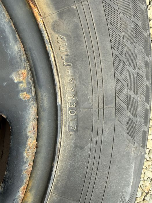 Komplet kół zimowych Nissan Navara NP300 – 265/70 R16, felgi stalowe