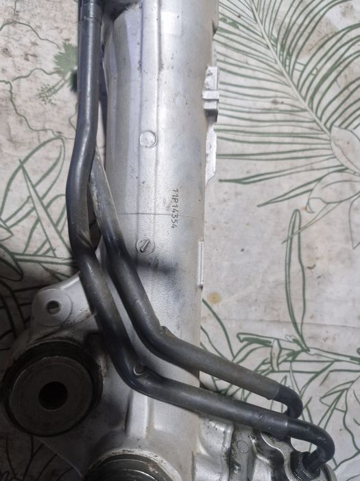 Продам рульову рейку Toyota Land Cruiser 200