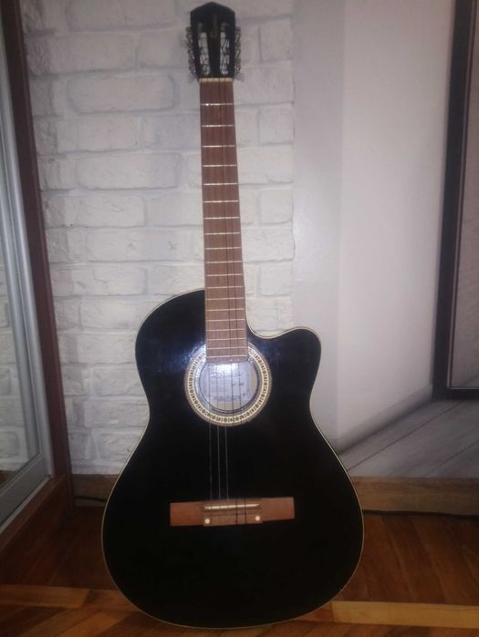 Продам гітару Renome у гарному стані