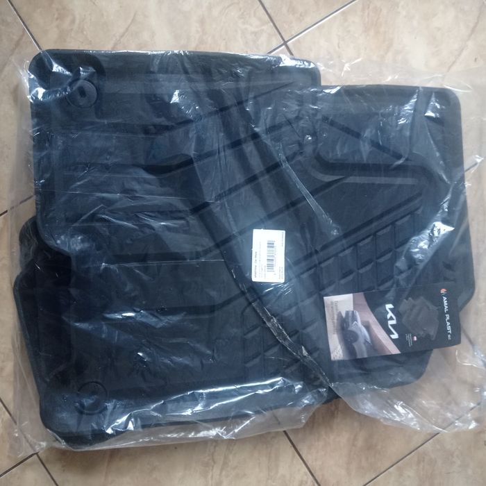 Dywaniki gumowe do auta