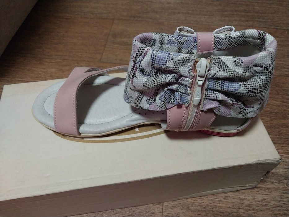 Продам новую кожанную обувь