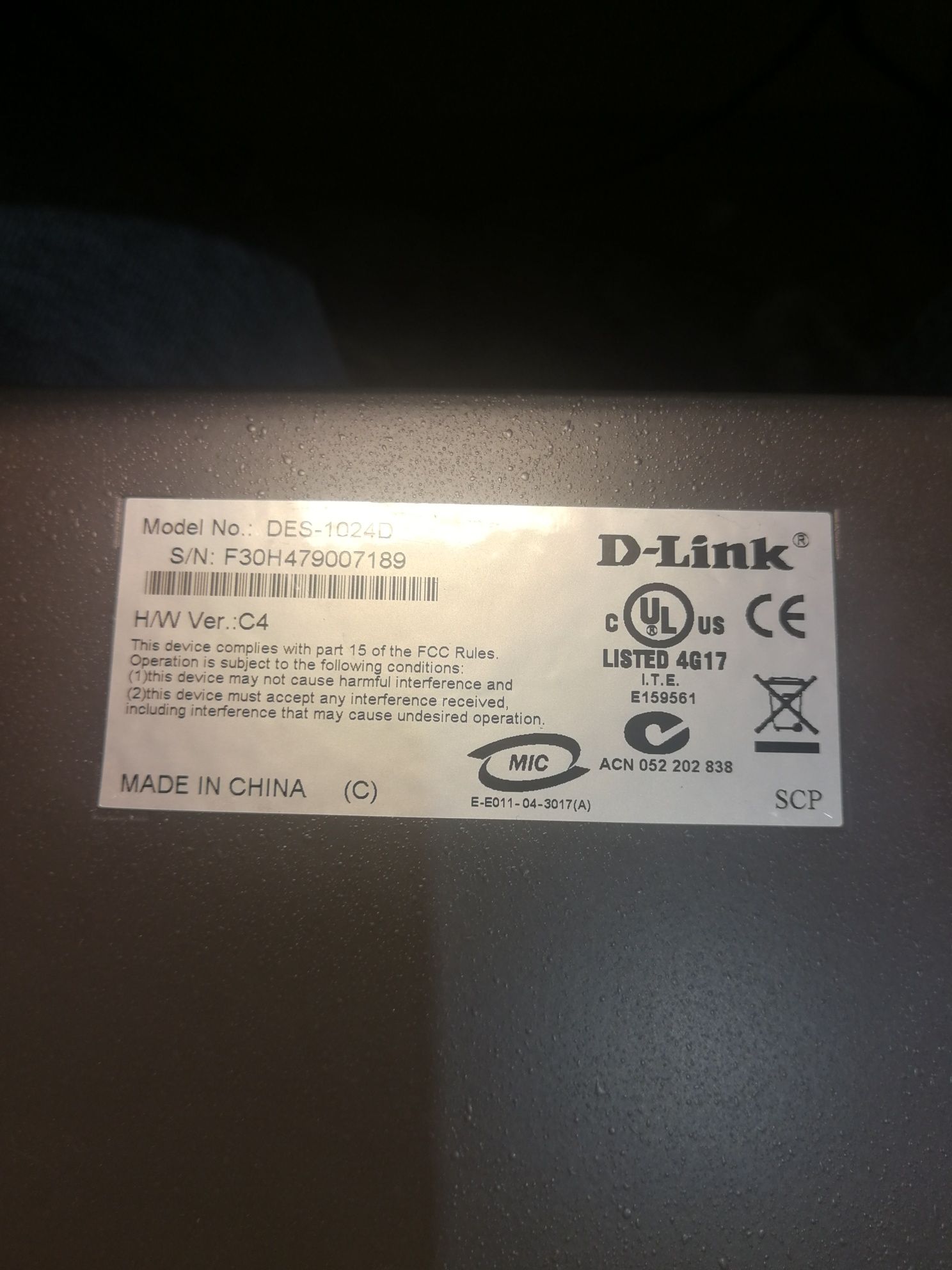 Комутатор неуправляемый D-Link DES-1024D