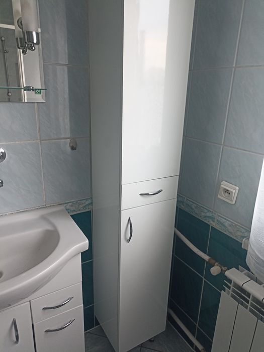 Komplet szafek łazienkowych