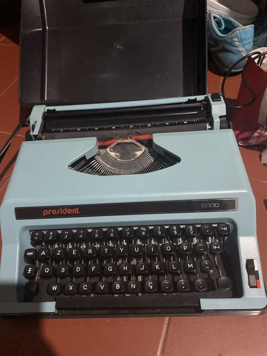 Maquina de escrever president 5000