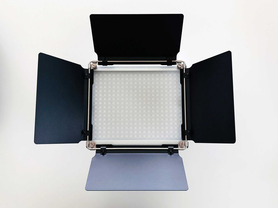 Kit Luzes de Vídeo – GODOX SL100 + NEEWER 660 + Softbox