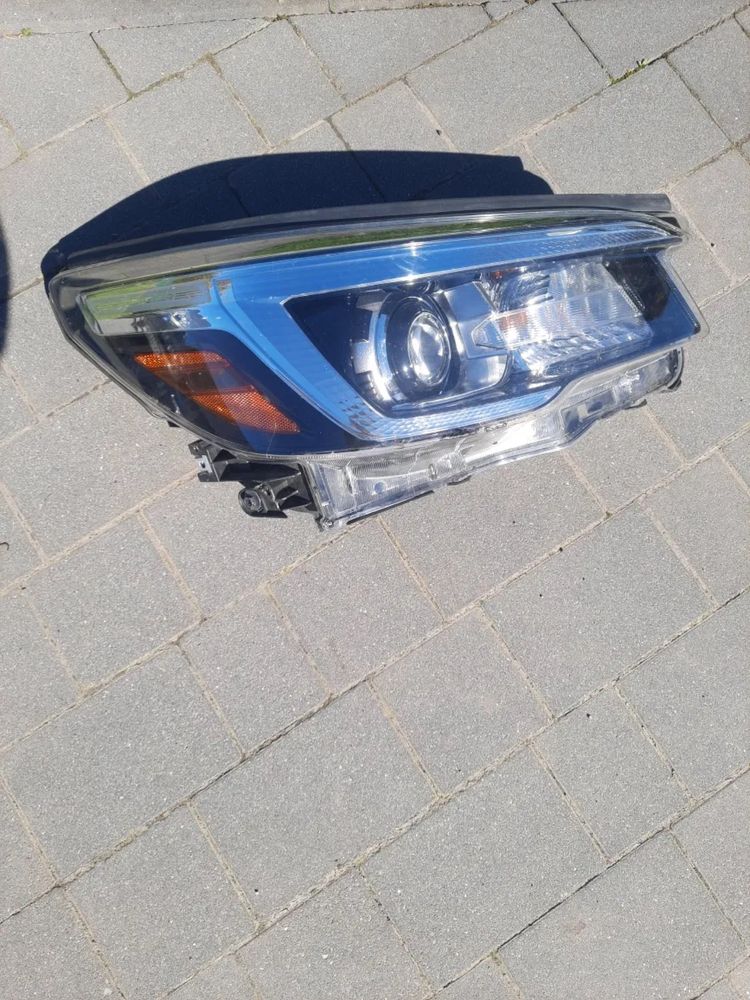 Prawa przednia lampa Subaru Forester 2020r