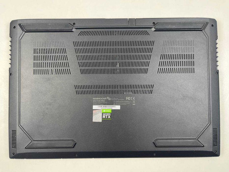 Ноутбук MAINGEAR Vector Pro 2 240Гц Ryzen 9 6900HX 32GB RTX3070ti 1TB