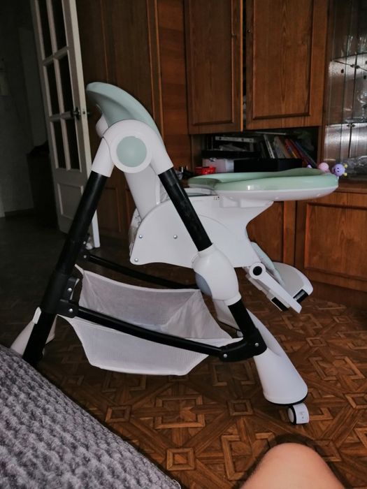 Стільчик для годування в ідеальному стані
