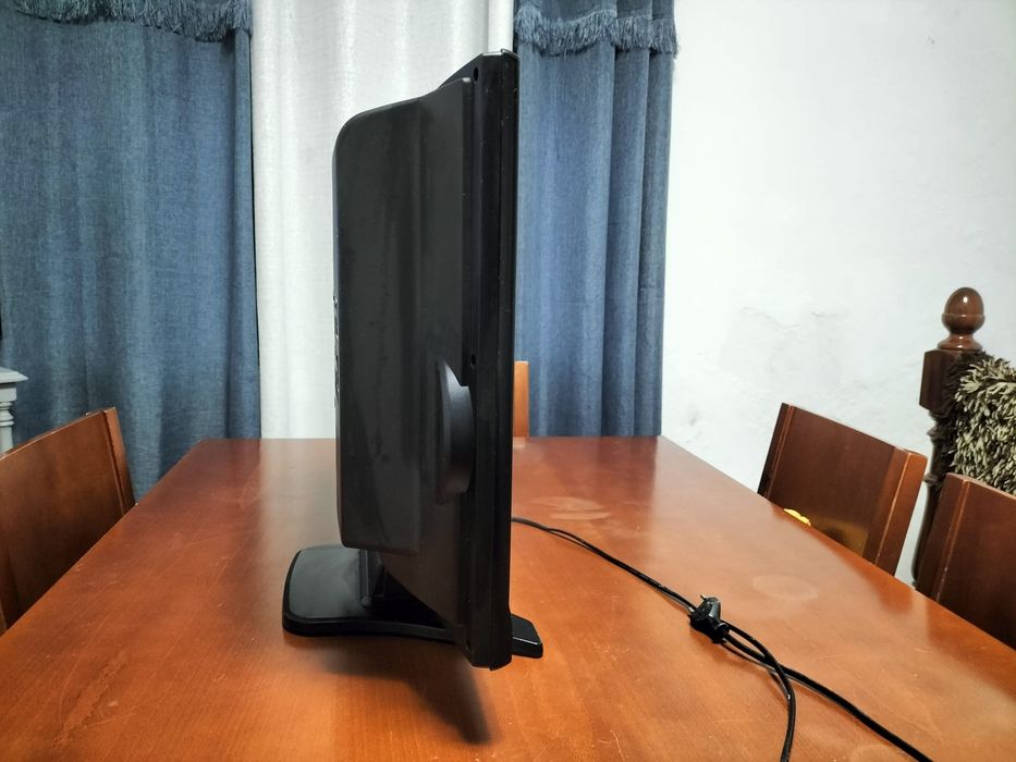 TV FUNAI plasma 51cm