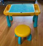 Mesa com banco para legos duplo