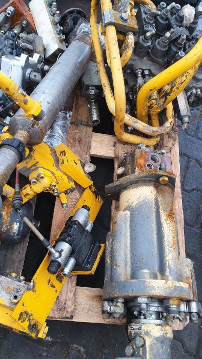 koparka jcb js 160 js130 z 2002r kruciec przewód regulator obrotnica