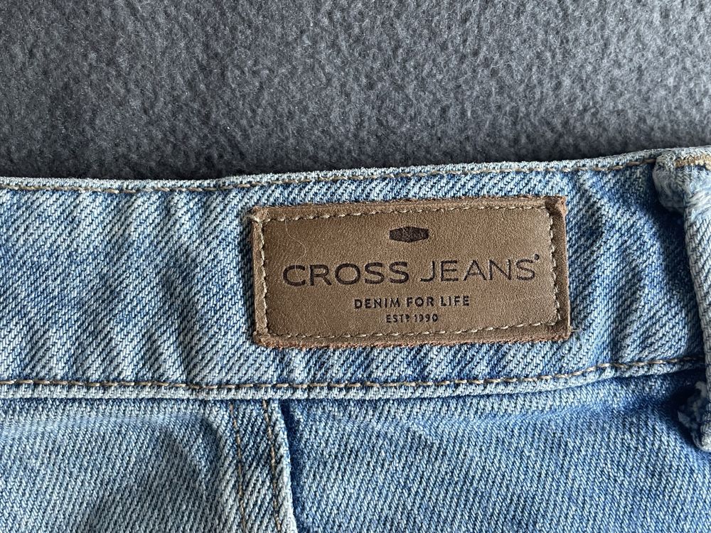 Spodenki Cross Jeans z wysokim stanem L/40