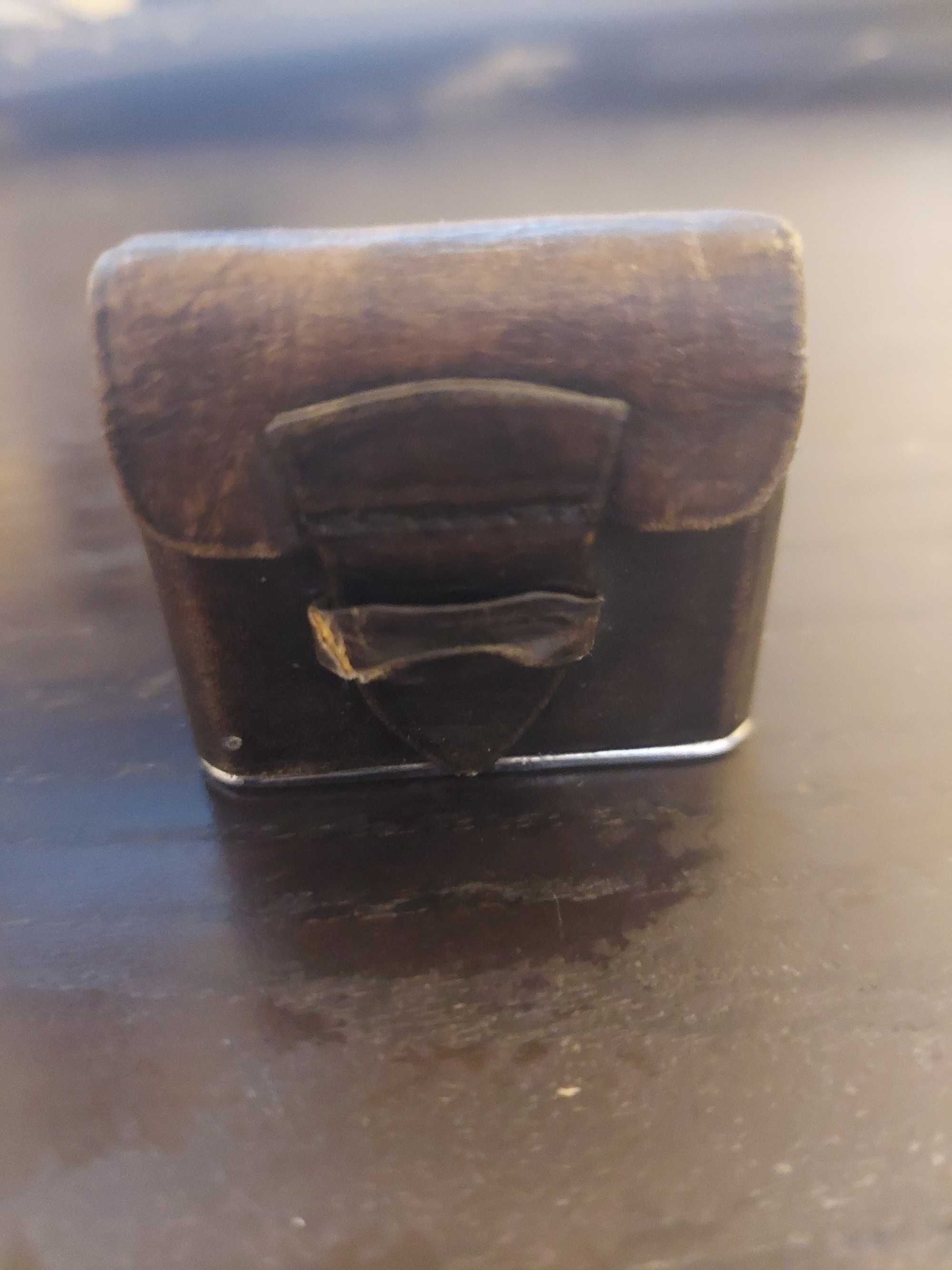 Vendos 4 isqueiros Zippo e um Colibri
