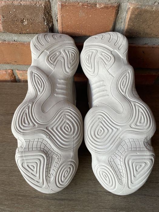 Нові Кросівки унісекс, розмір 9 (42) устілка 27см