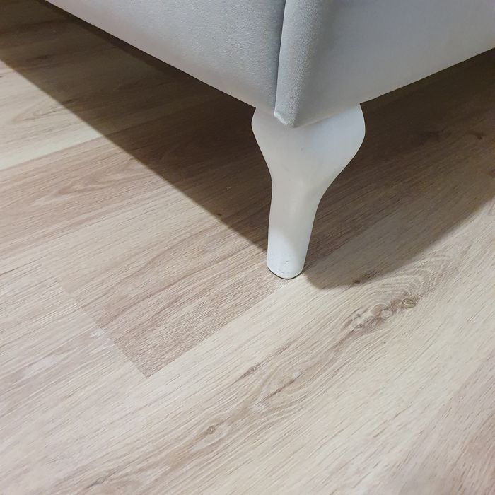 Sprzedam łóżko tapicerowane z materacem