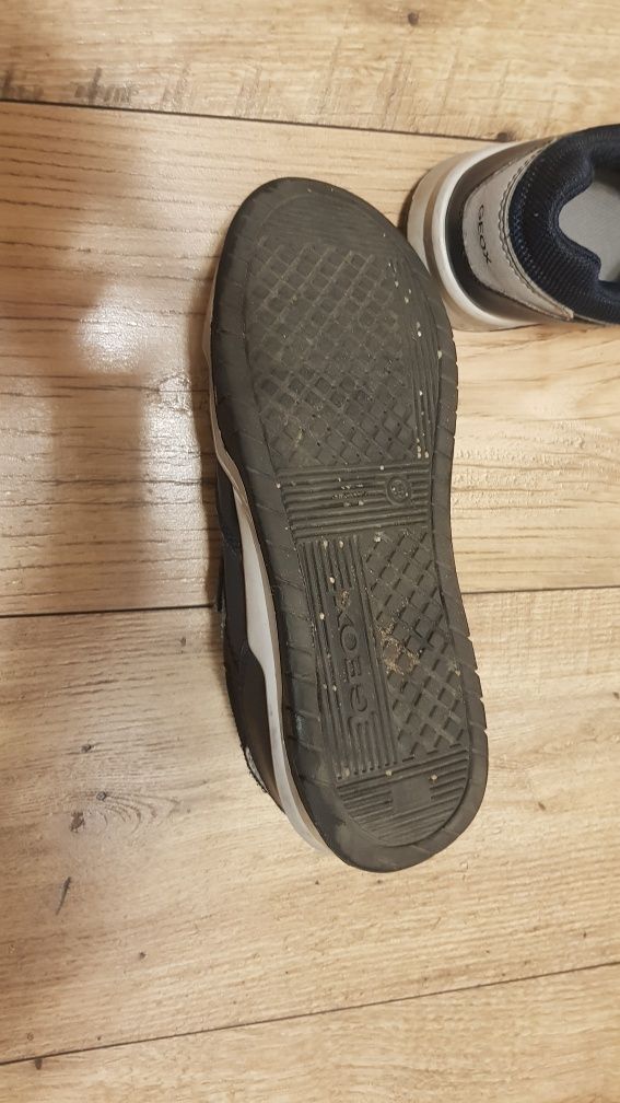 Buty dziecięce Geox rozmiar 35