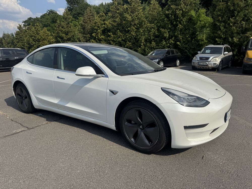 Продам TESLA Model 3 2020