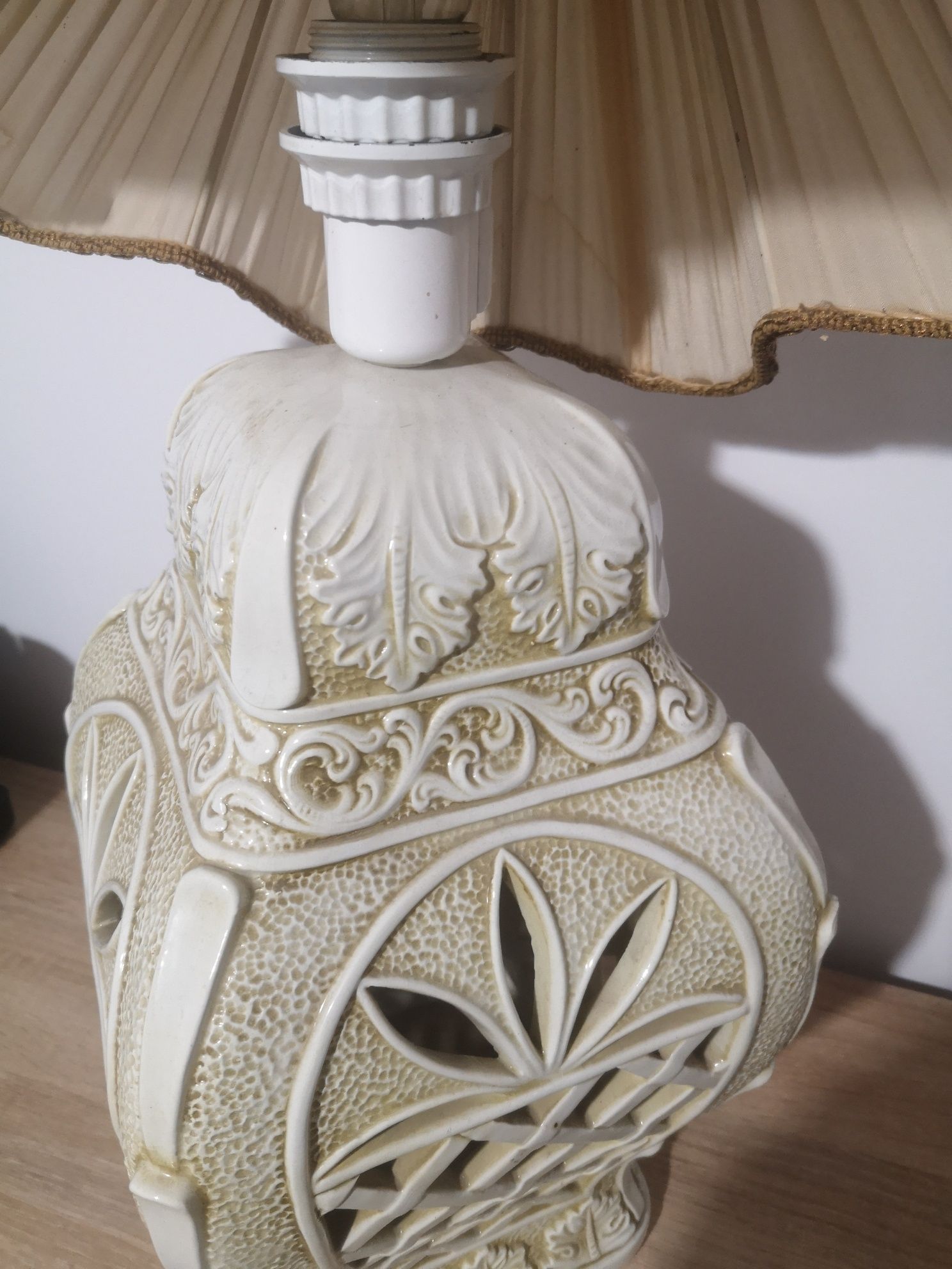 Lampa stojąca porcelanowa.