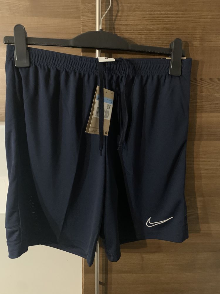 Spodenki  nike air m/l