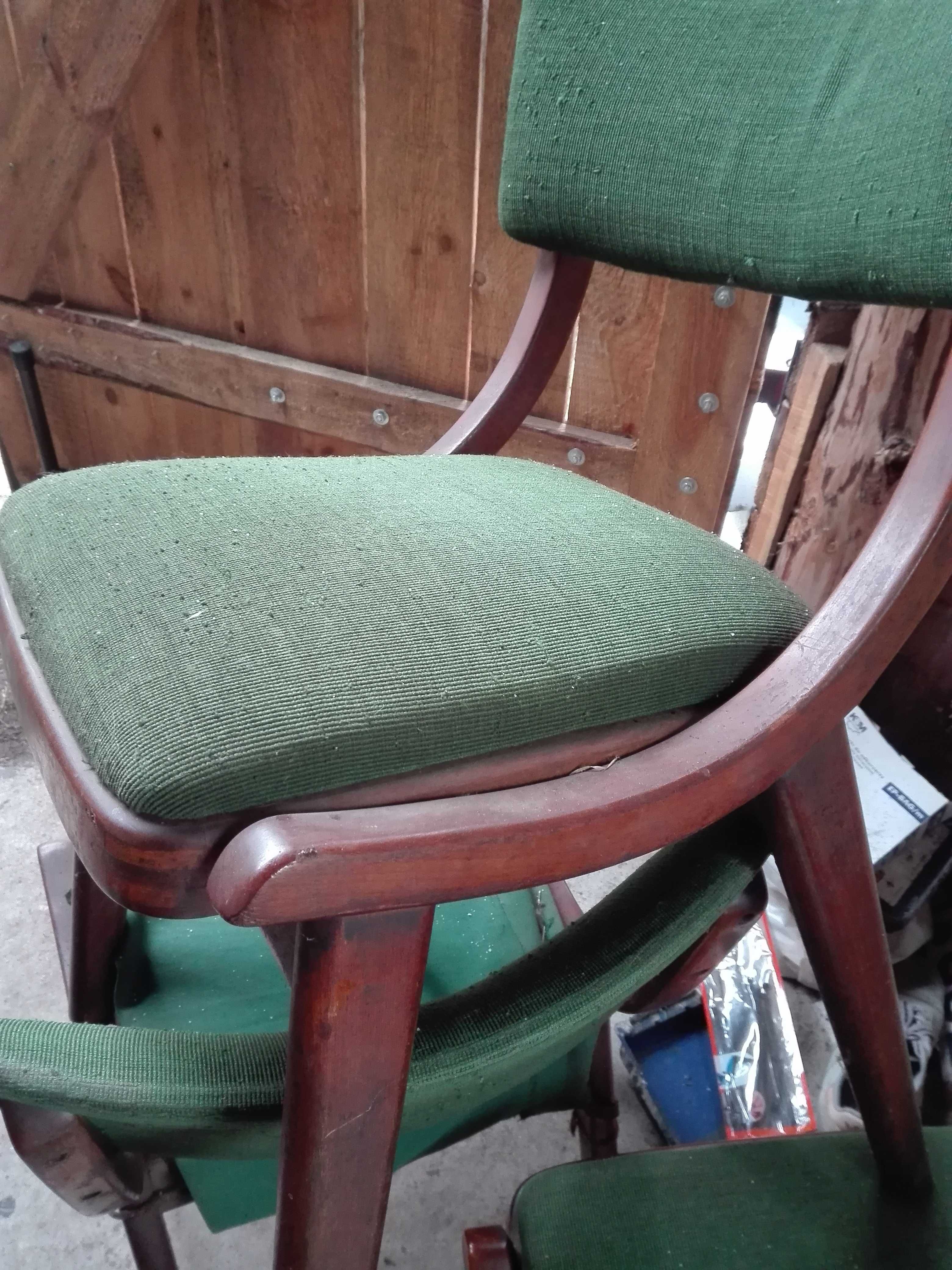 Krzesła skoczki prl