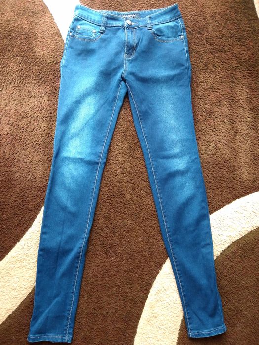 Jeansy damskie z wysokim stanem