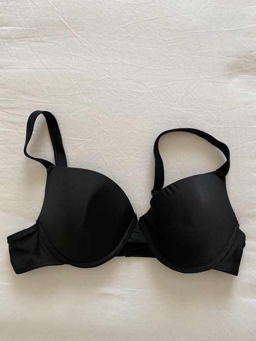 Bikini (parte de cima) preto Esmara