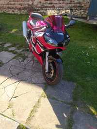 Yamaha R6 2001r sportowy