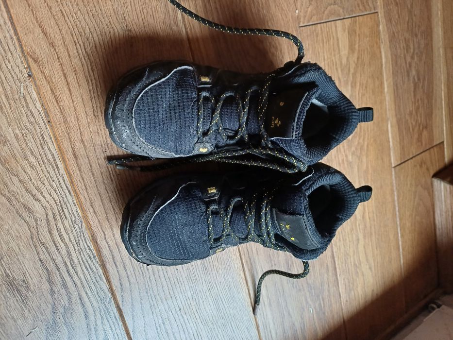 Sprzedam dziecięce buty trekkingowe Jack Wolfskin rozmiar 29