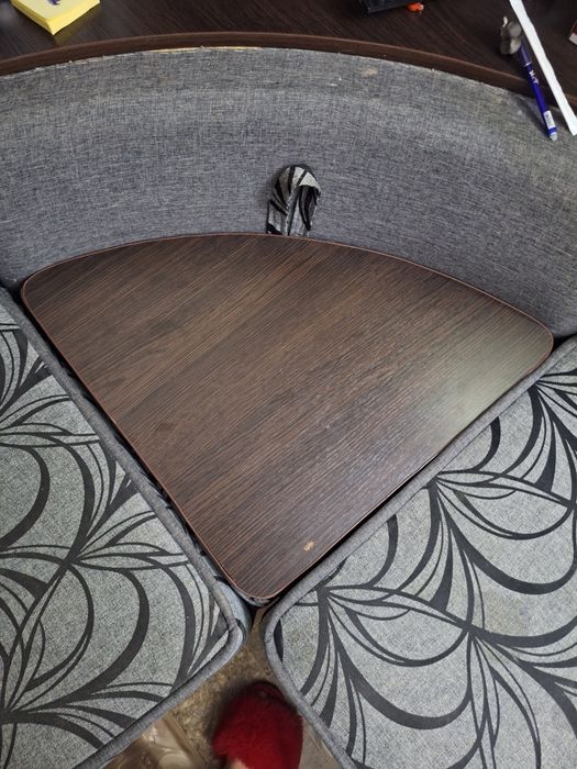 Угловой диван продам