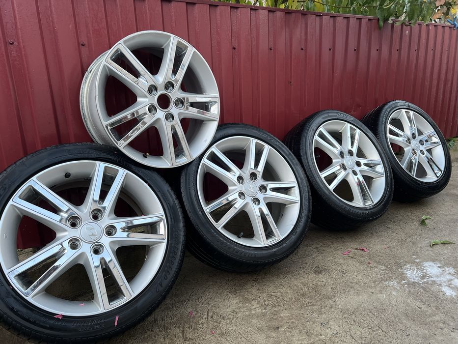 Комплект дисків з резиною 225/45/17 5*114.3 Диски на Hyundai