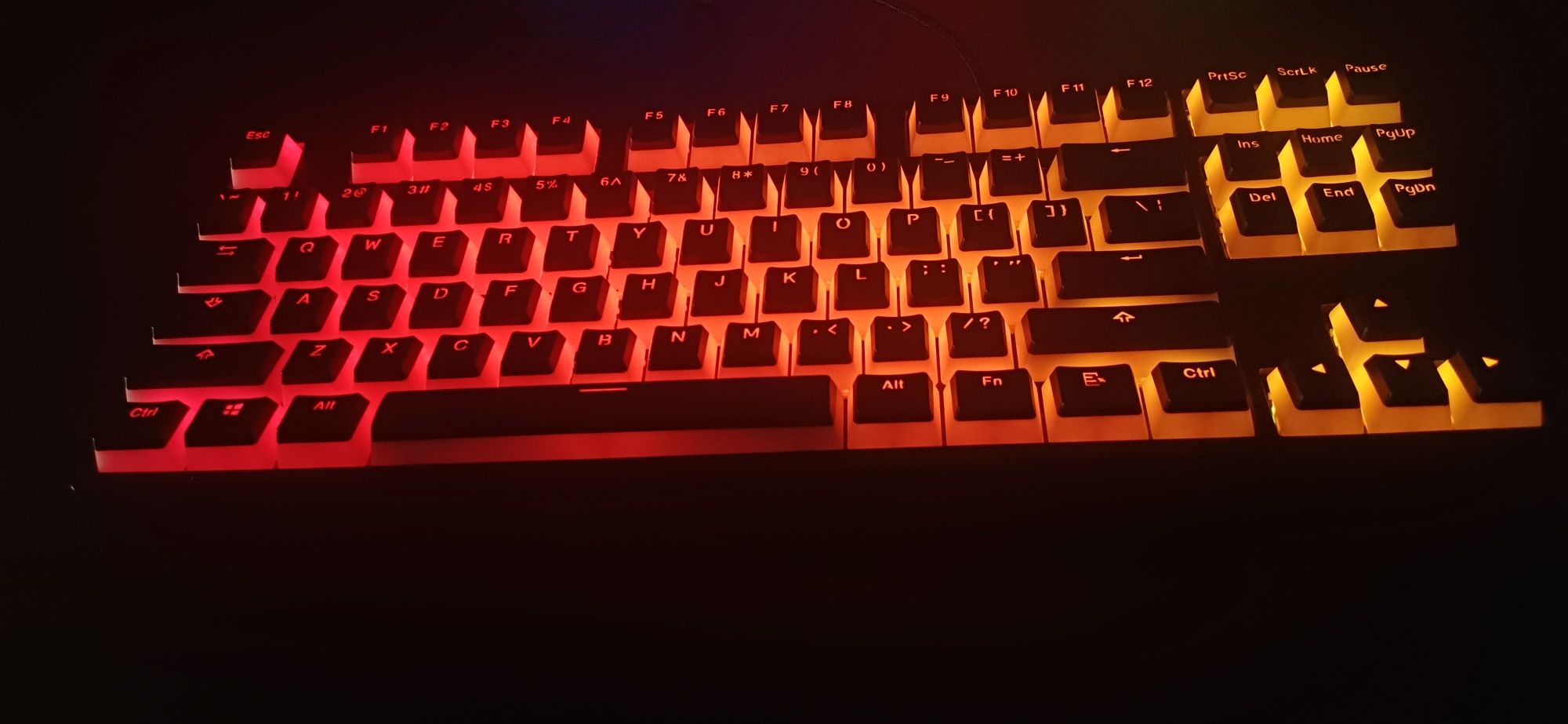 Customowa klawiatura z wygłuszeniem