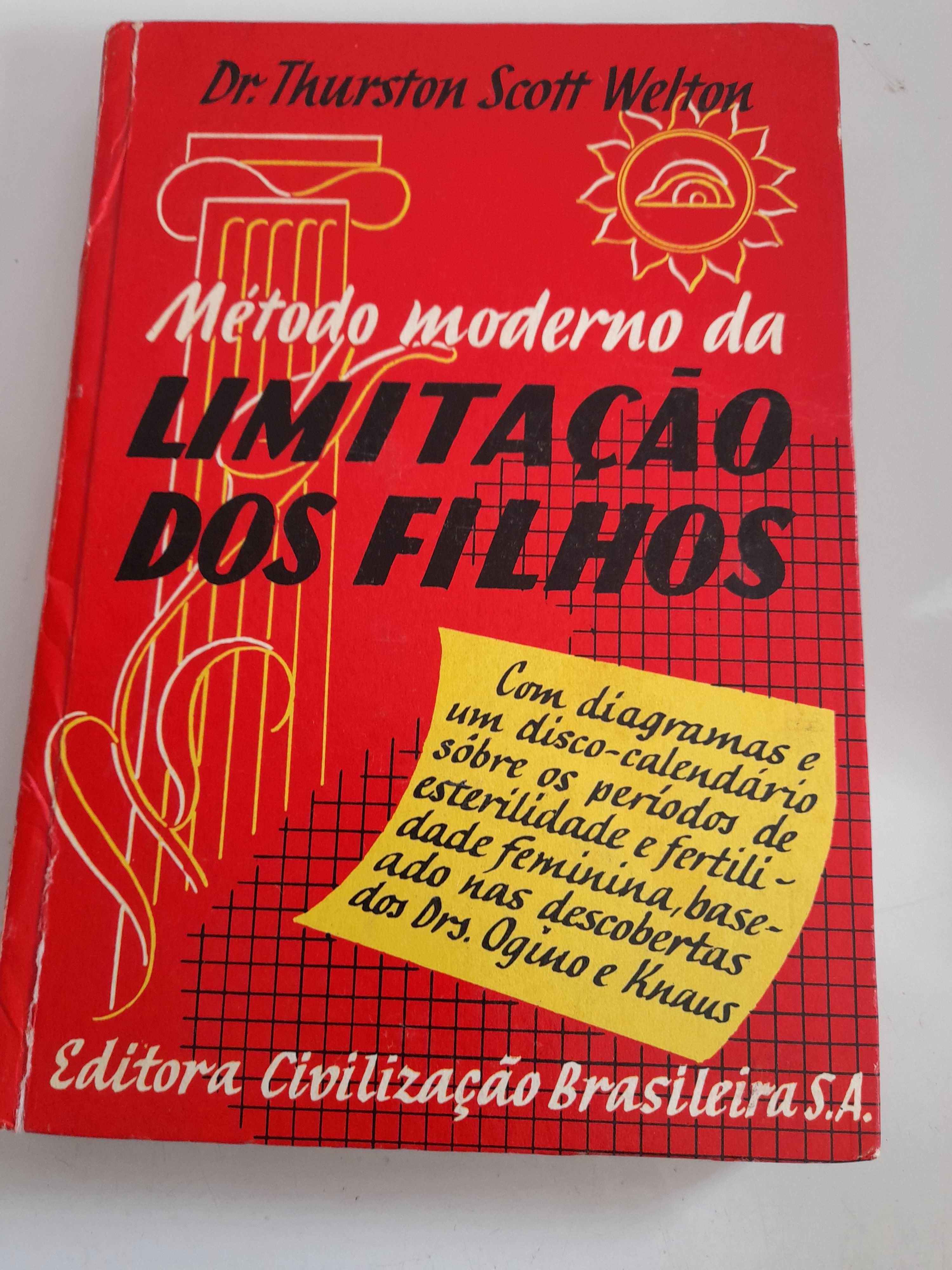 Livros vários e relíquias