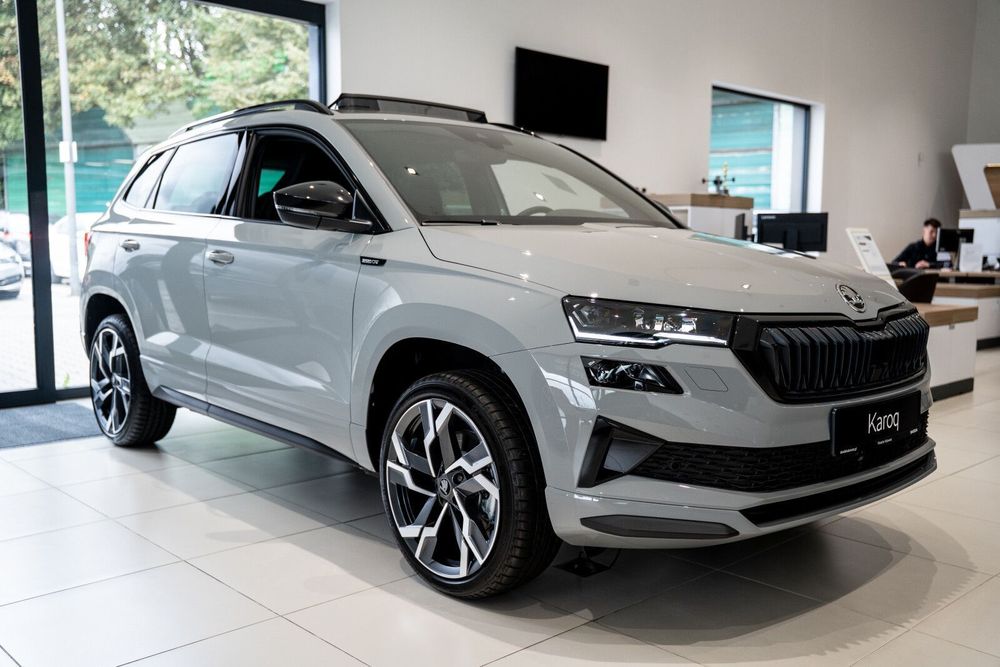 Skoda Karoq Sportline + Panorama + Hak + Canton