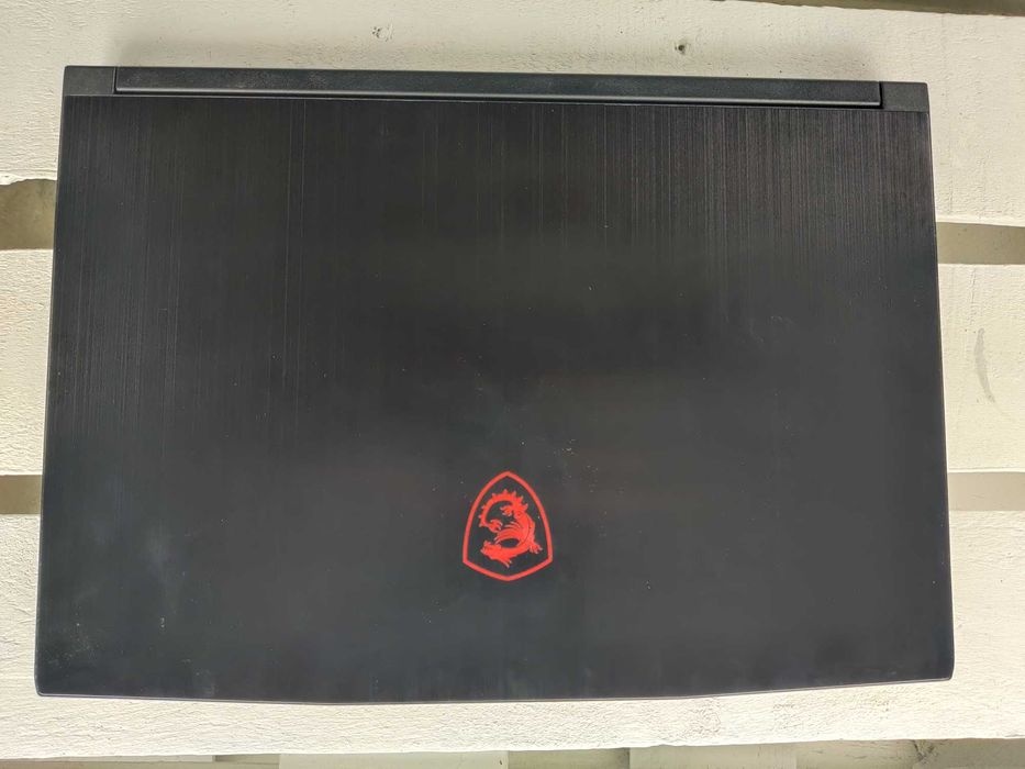 Ігровий ноутбук MSI Thin GF63 MS-16R8