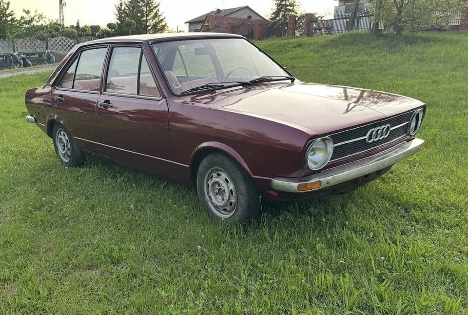 Audi 80 B1 sedan odpala jeździ