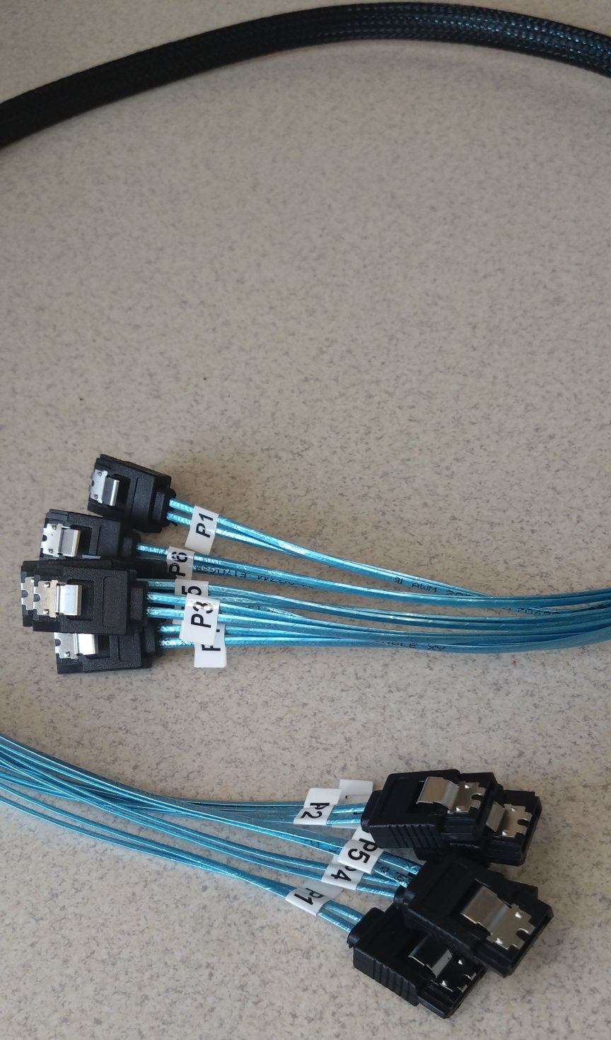 Kabel mini sas 6 SATA